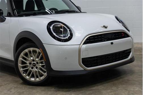 2025 MINI Hardtop Iconic