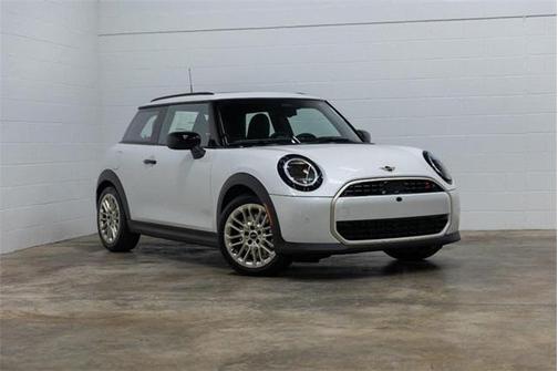 2025 MINI Hardtop Iconic