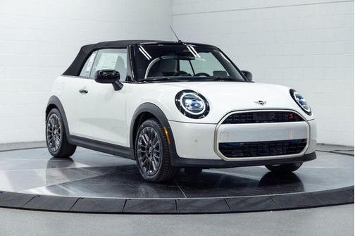 Nanuq White Metallic 2026 MINI Convertible Signature
