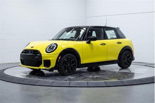 2026 MINI Hardtop Iconic