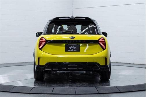 2026 MINI Hardtop Iconic