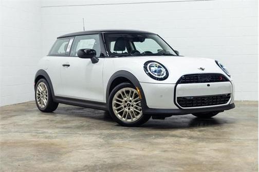 2025 MINI Hardtop Iconic