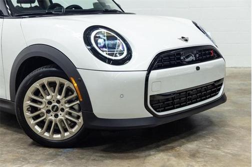 2025 MINI Hardtop Iconic