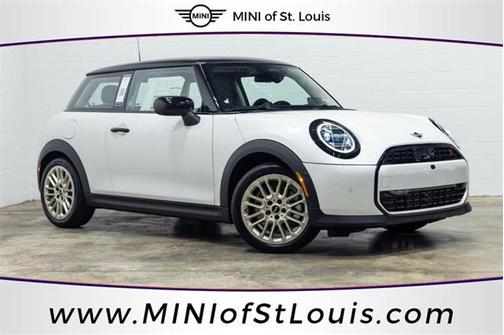 2025 MINI Hardtop Iconic