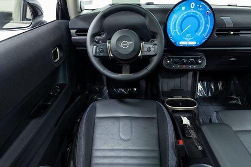 2025 MINI Hardtop Signature Plus
