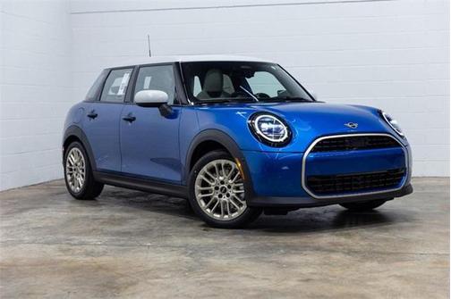 2025 MINI Hardtop Signature Plus