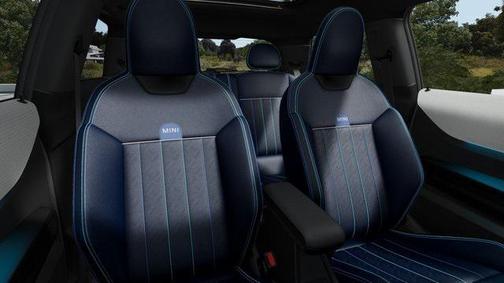 2025 MINI Hardtop Signature Plus