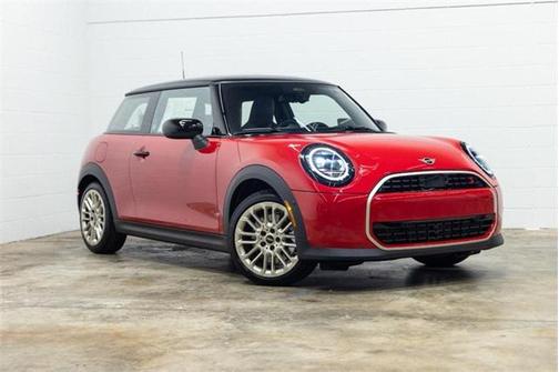 2025 MINI Hardtop Signature Plus