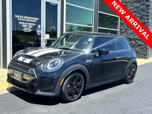 2023 MINI Hardtop Signature