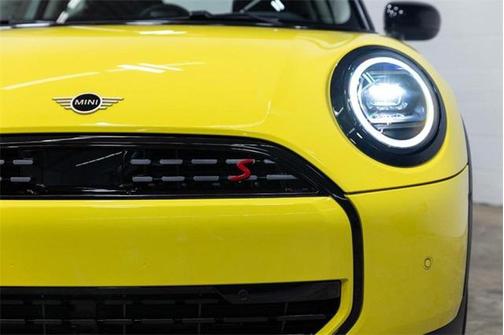 2025 MINI Hardtop Signature Plus