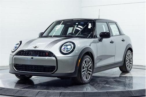 2026 MINI Hardtop Iconic