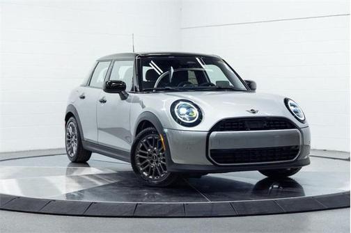 2026 MINI Hardtop Signature Plus