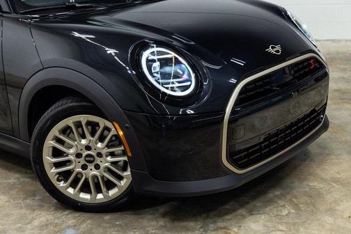 2025 MINI Hardtop Iconic