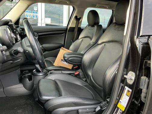 2017 MINI Hardtop Cooper