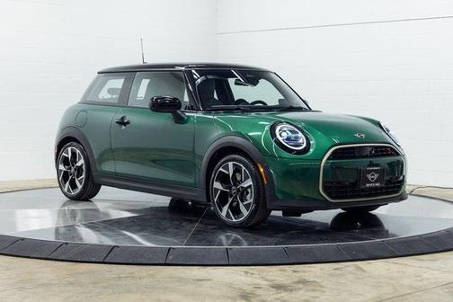 2025 MINI Hardtop Iconic
