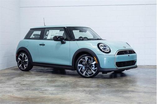 2026 MINI Hardtop Iconic