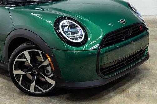 2025 MINI Hardtop Iconic