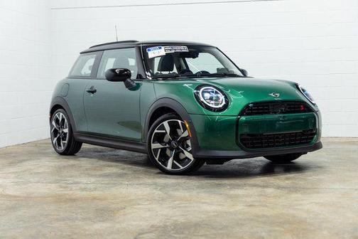 2025 MINI Hardtop Iconic