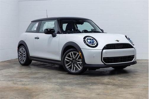 2025 MINI Hardtop Signature Plus