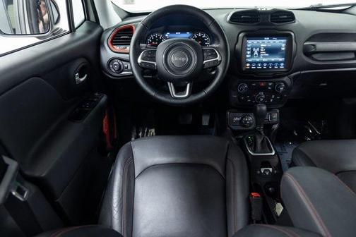 2023 Jeep Renegade Trailhawk