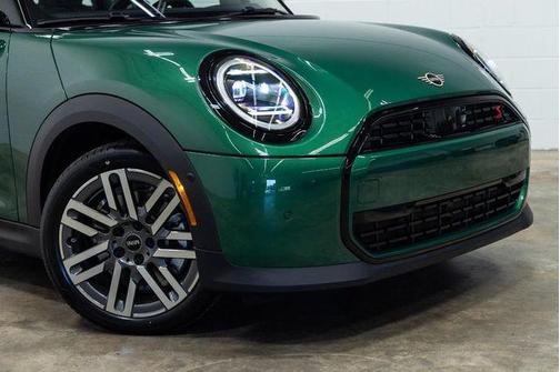 2025 MINI Hardtop Signature Plus