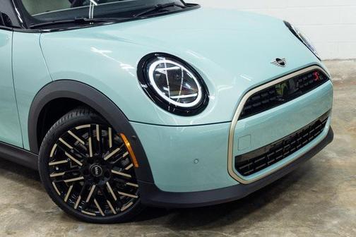 2025 MINI Hardtop Signature Plus