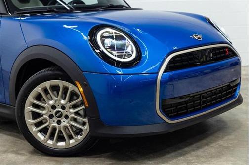 2025 MINI Hardtop Signature Plus