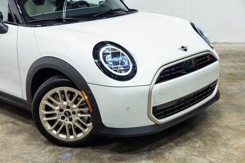 2025 MINI Hardtop Signature Plus
