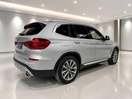 Glacier Silver Metallic 2019 BMW X3 xDrive30i Sports Activity Vehicle
