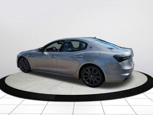 2022 Maserati Ghibli Modena Q4