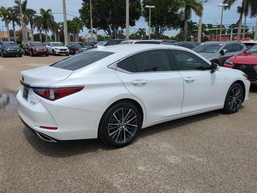 2023 Lexus ES 350 Base