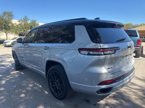 2024 Jeep Grand Cherokee L Summit