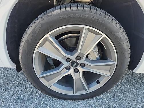 2025 Audi Q5 45 S line Premium