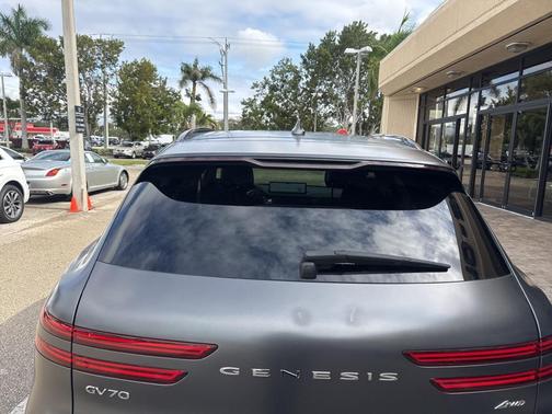 2023 Genesis GV70 2.5T AWD