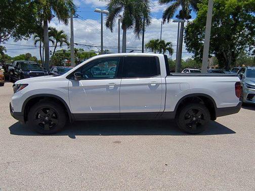 Platinum White Pearl 2024 Honda Ridgeline Black