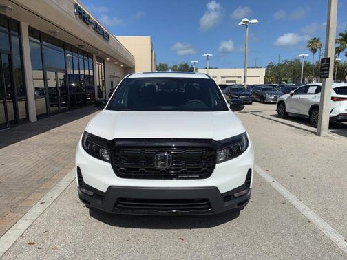 Platinum White Pearl 2024 Honda Ridgeline Black