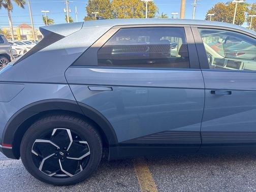 2022 Hyundai IONIQ 5 SEL