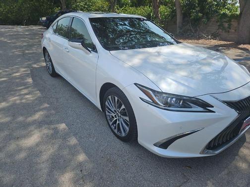 Eminent White Pearl 2019 Lexus ES 350 Base