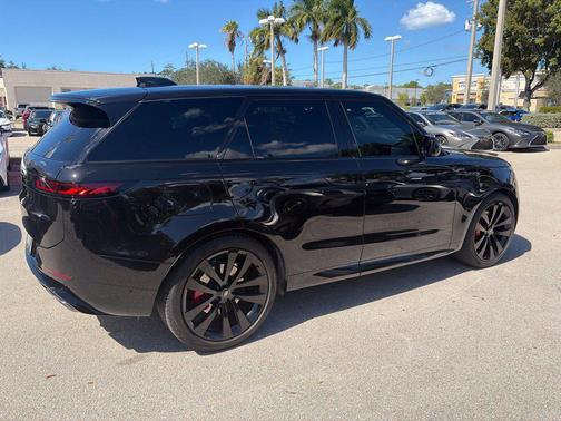 Santorini Black Metallic 2024 Land Rover Range Rover Sport SE
