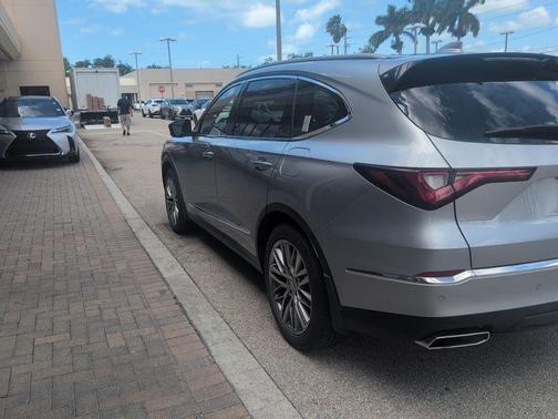Lunar Silver Metallic 2022 Acura MDX Advance Package