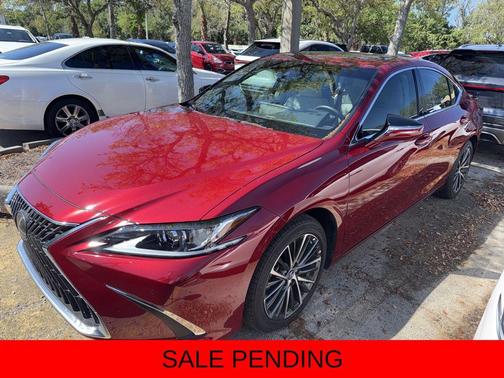 2025 Lexus ES 300h Base