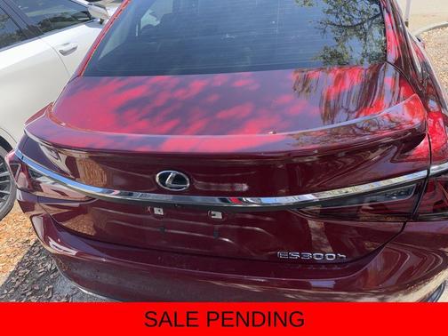 2025 Lexus ES 300h Base