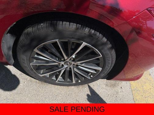 2025 Lexus ES 300h Base