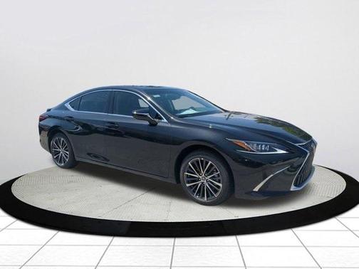 2025 Lexus ES 300h Base