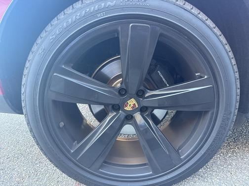 2024 Porsche Macan Base