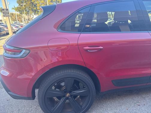 2024 Porsche Macan Base