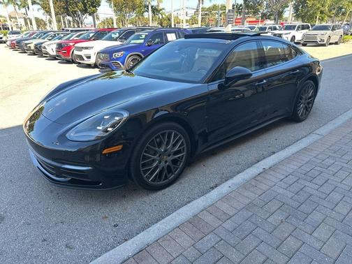 2018 Porsche Panamera 4S