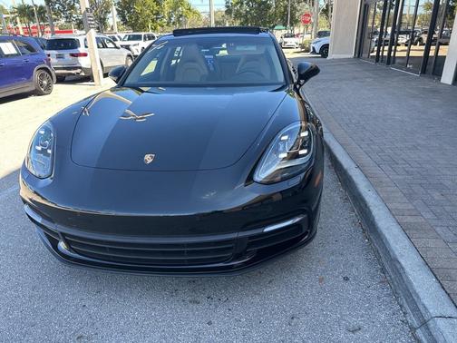 2018 Porsche Panamera 4S