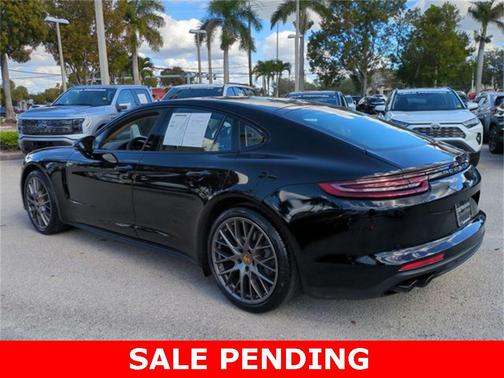 2018 Porsche Panamera 4S