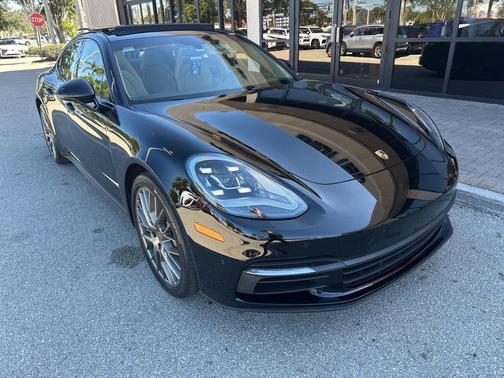 2018 Porsche Panamera 4S